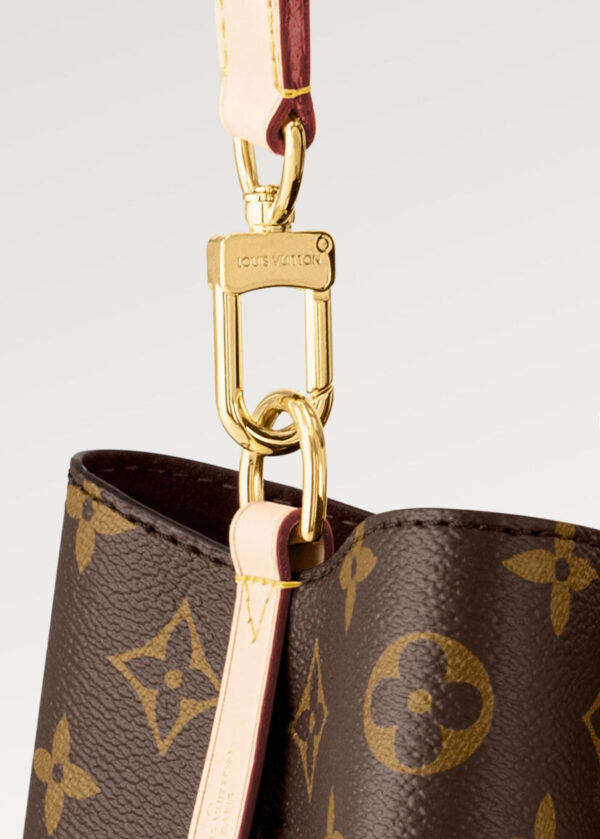 LV Luxury Element Elegant Mini Bucket Bag: Timeless Design Meets Modern Functionality LV014