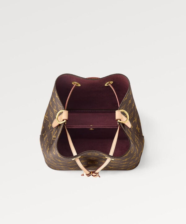 LV Luxury Element Elegant Mini Bucket Bag: Timeless Design Meets Modern Functionality LV014