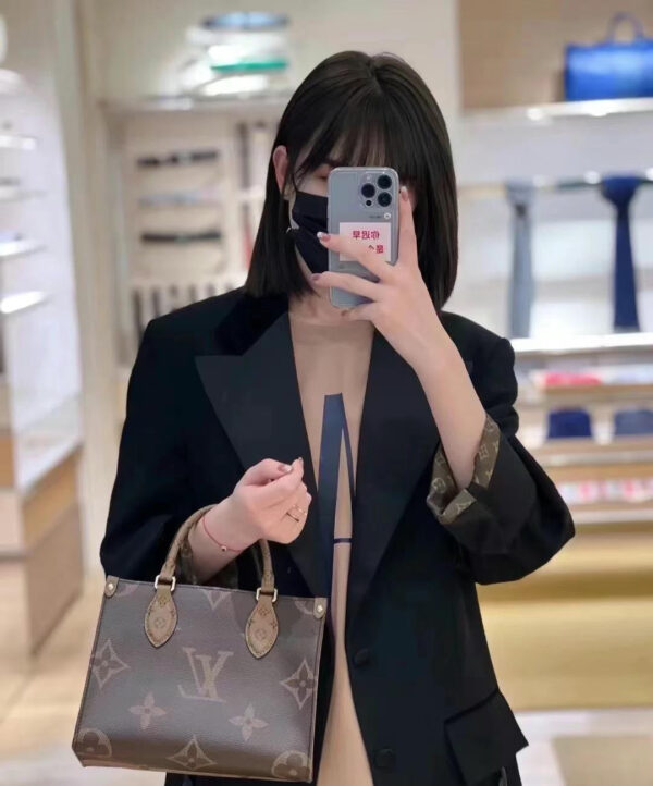 LV Luxury Element Chic Mini Tote Bag with Signature Gold Accents - Your Perfect Everyday Essential LV015
