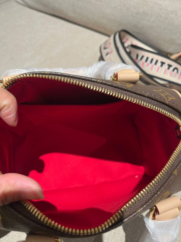 LV Luxury Element Chic Monogram-Inspired Mini Travel Bag with Detachable Strap LV017