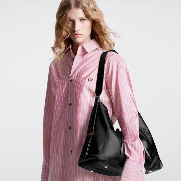 LV Luxury Element CarryAll Cargo Medium Handbag Soft Lambskin: Spacious and Stylish for Everyday Elegance LV019