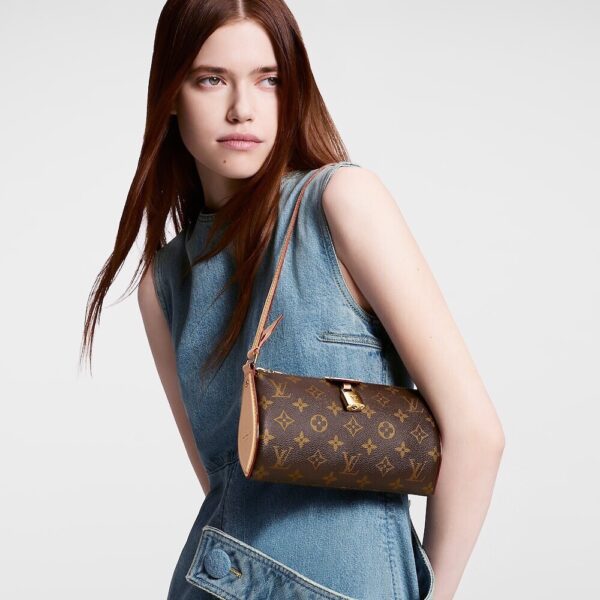 Louis Vuitton Pochette Tirette Handbag