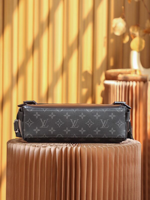 Classic College-Style Messenger Bag