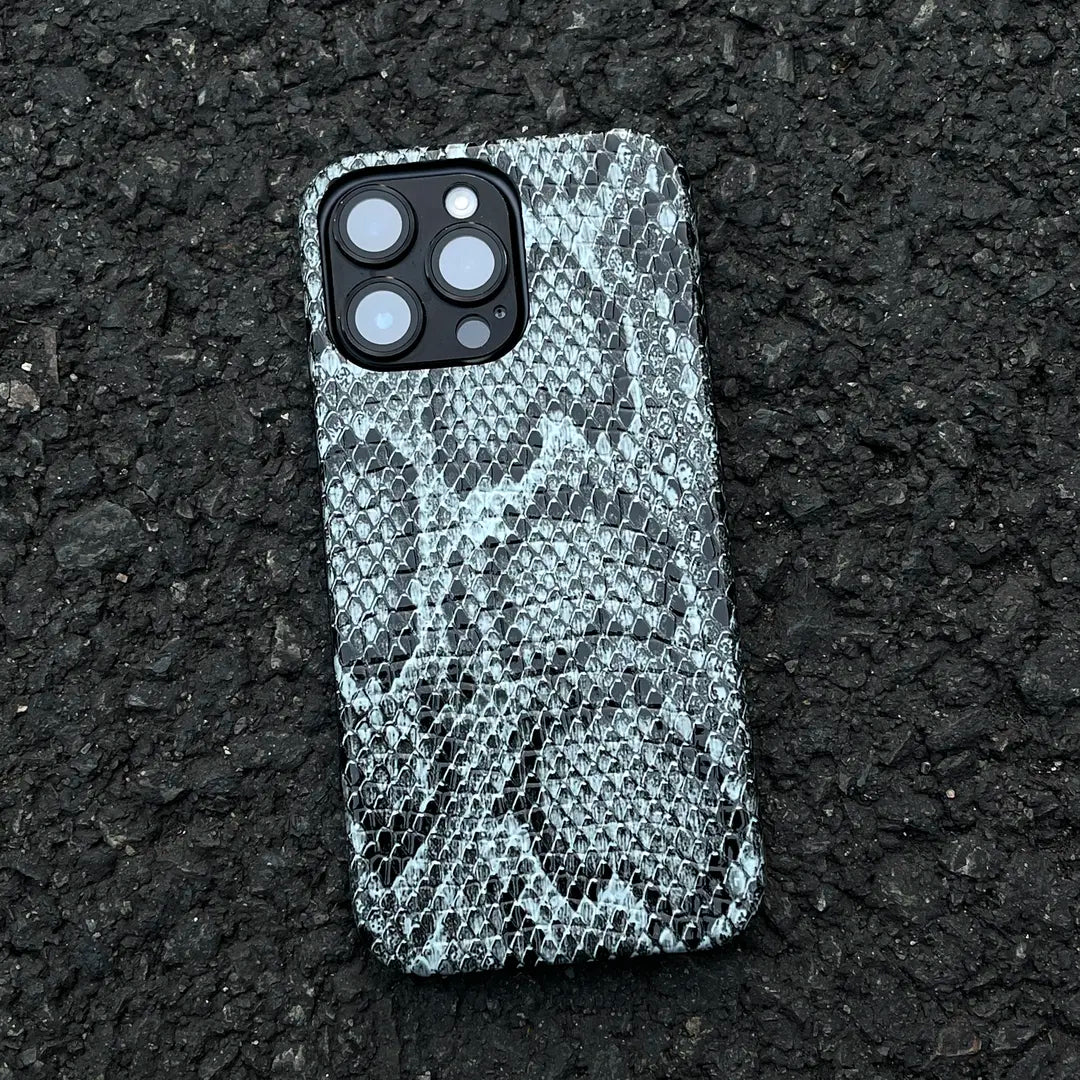 Light Luxury iPhone Case(Magnetic attraction)